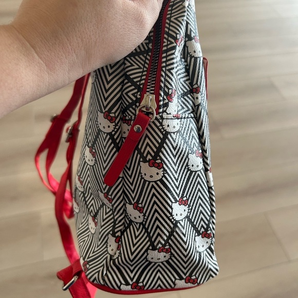 Sanrio HELLO KITTY White Black Red MINI BACK PACK 10'x10' - Picture 5 of 8